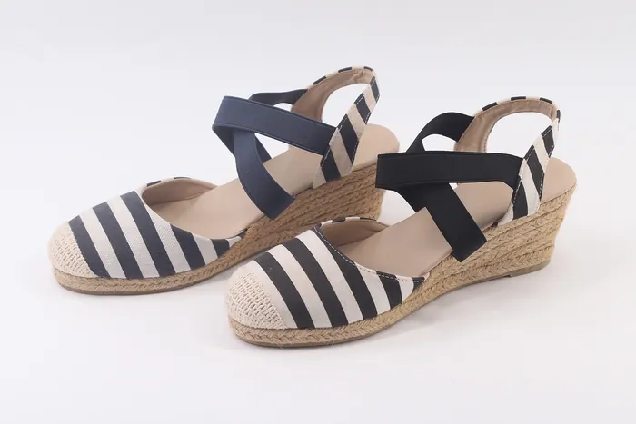 Ankle Strap Wedge ES20-412 — H.E.R