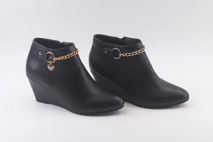 Chain trim Wedge Boot ES20-512 — H.E.R
