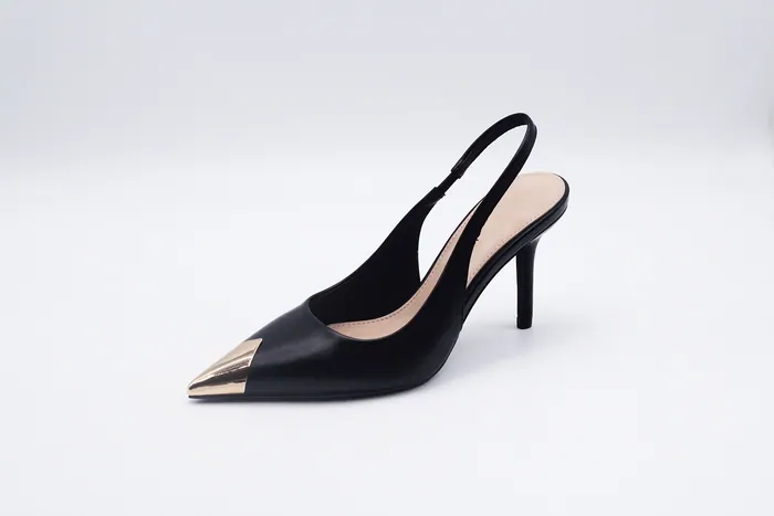HEELS ES23-1028 — H.E.R