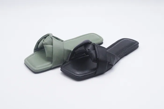 Slippers ES23-1205 — H.E.R